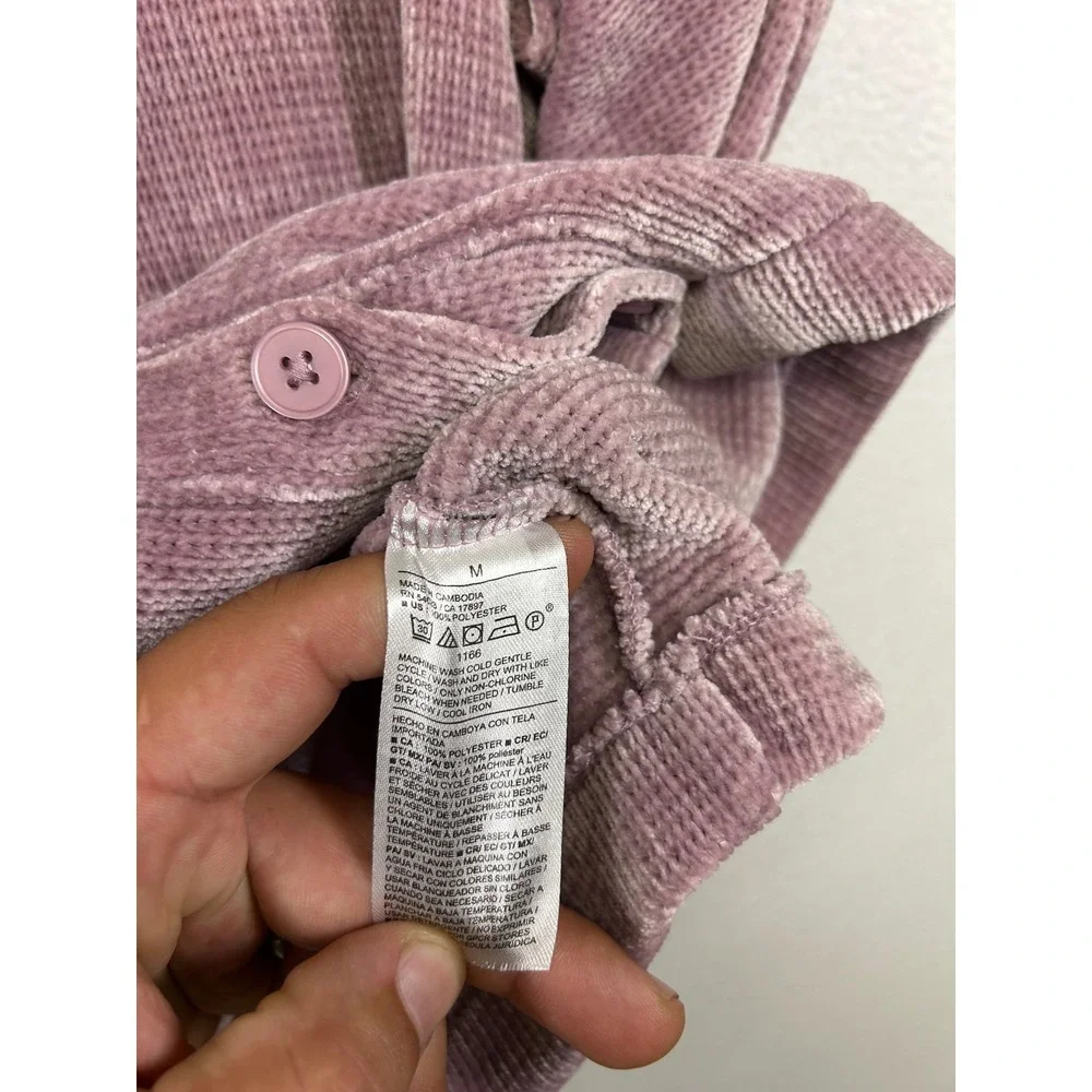 Old Navy Soft Chenille Knit Womens Medium Mauve Purple Cropped Button Cardigan